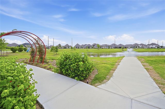 2415 Honeyberry Shrub Drive, Manvel, TX 77578
