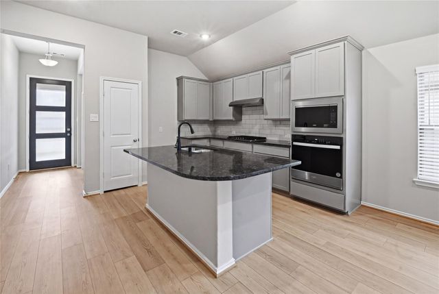 2415 Honeyberry Shrub Drive, Manvel, TX 77578