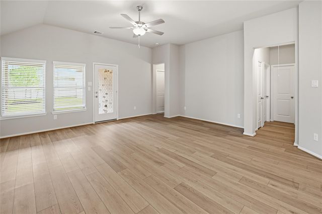 2415 Honeyberry Shrub Drive, Manvel, TX 77578