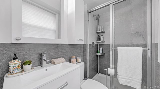 4901 Henry Hudson Parkway W 6E, Bronx, NY 10471