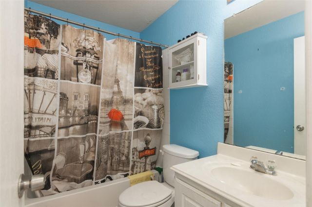 5707 Mason Oaks, Houston, TX 77085