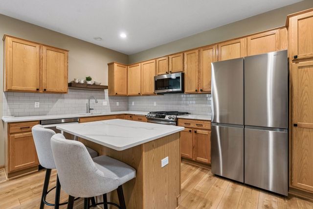 3873 Lawndale Lane N, Plymouth, MN 55446