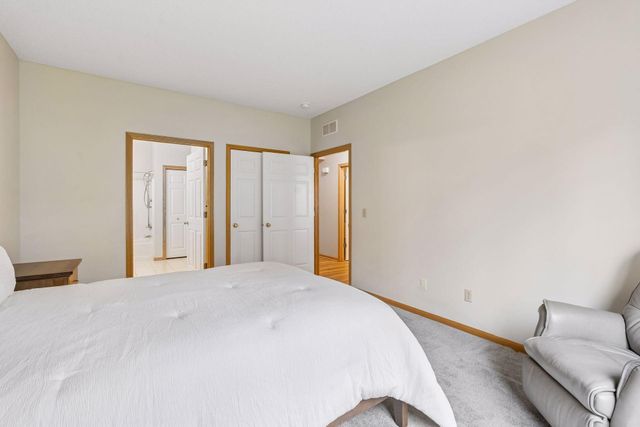 3873 Lawndale Lane N, Plymouth, MN 55446