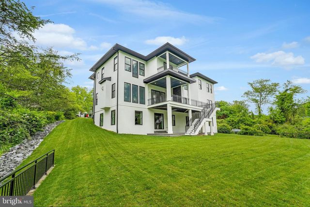 1434 WAGGAMAN CIR, Mclean, VA 22101