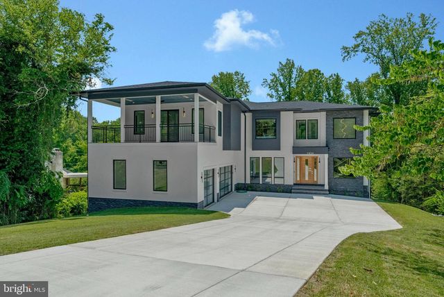 1434 WAGGAMAN CIR, Mclean, VA 22101