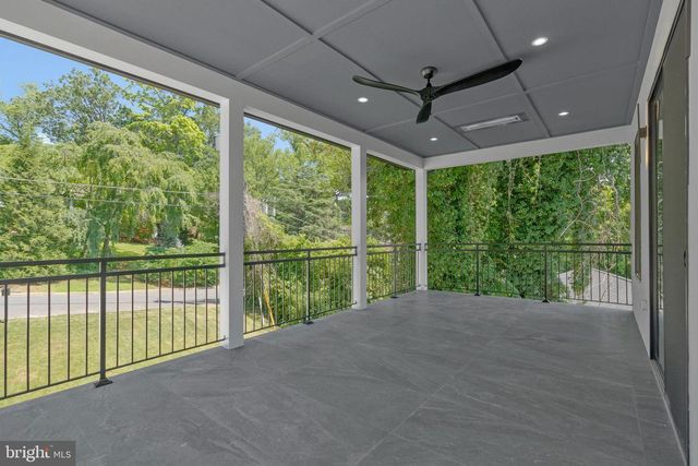1434 WAGGAMAN CIR, Mclean, VA 22101
