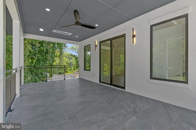 1434 WAGGAMAN CIR, Mclean, VA 22101