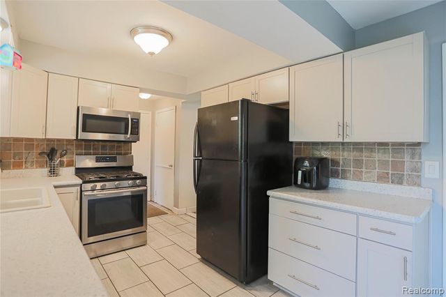 7014 Marco Drive, Waterford, MI 48327