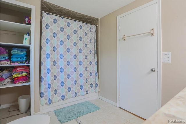 7014 Marco Drive, Waterford, MI 48327