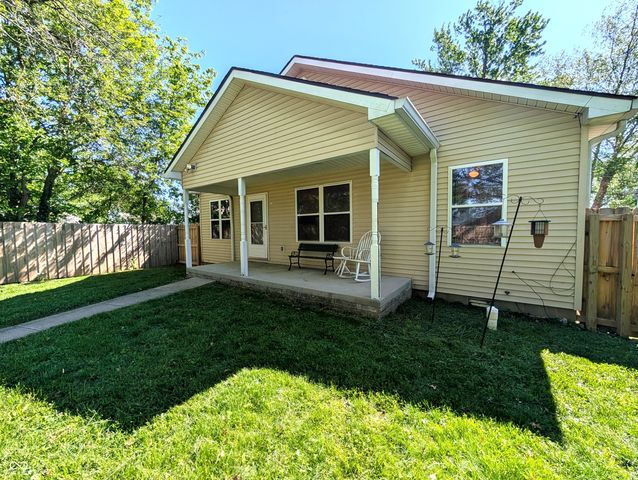 2016 Pennsylvania Street, Columbus, IN 47201