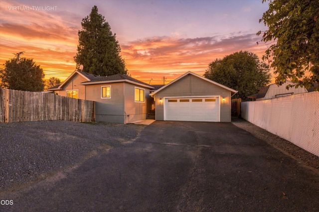 1908 Cunningham Avenue, Medford, OR 97501