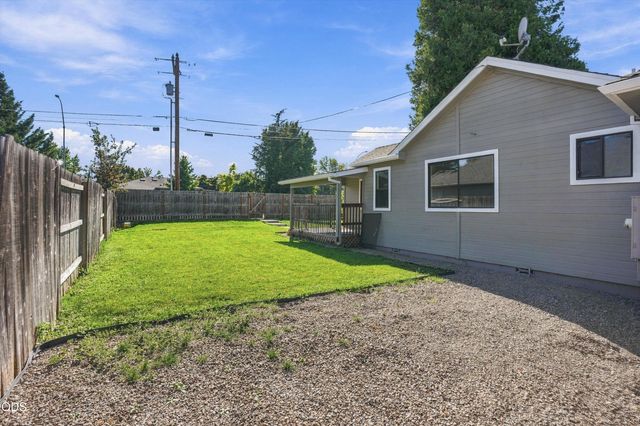 1908 Cunningham Avenue, Medford, OR 97501