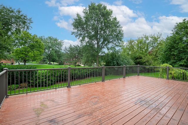 315 Bishop Court, Inverness, IL 60010