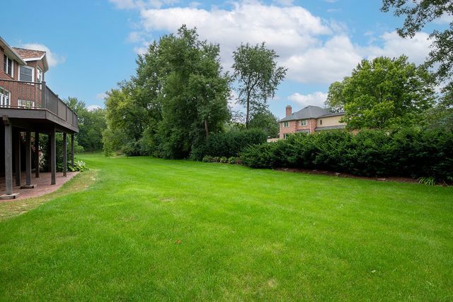 315 Bishop Court, Inverness, IL 60010