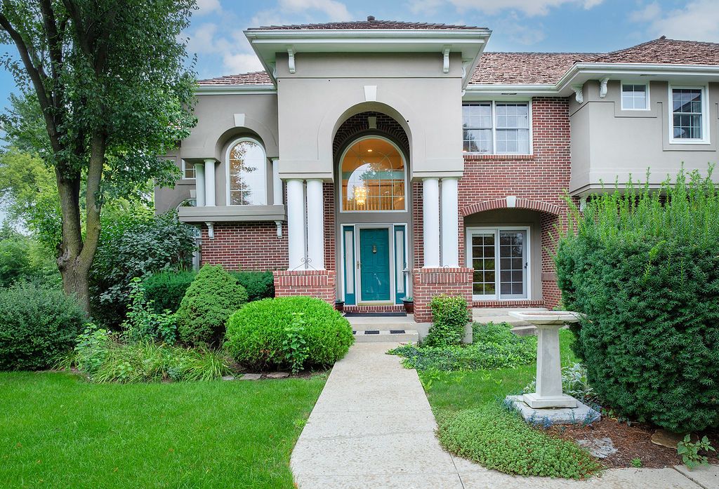 315 Bishop Court, Inverness, IL 60010