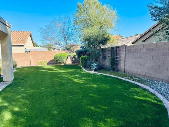 1277 E Birdland Drive, Gilbert, AZ 85297