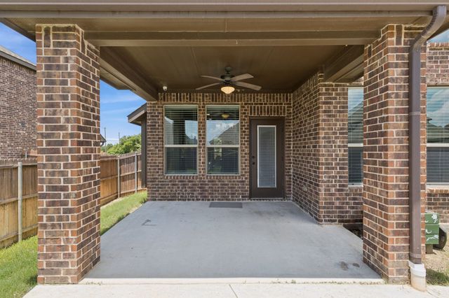 610 Lonesome Dove Drive, Midlothian, TX 76065