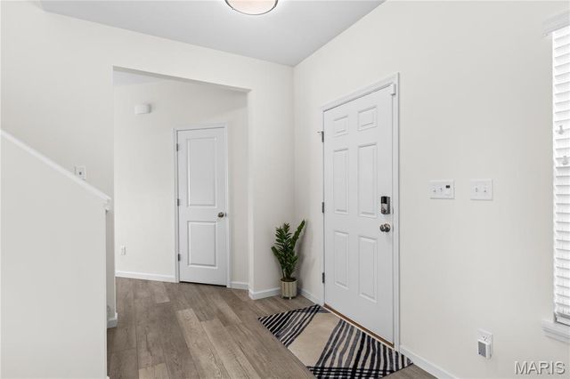 10 Hidden Bluffs Drive, Lake St Louis, MO 63367