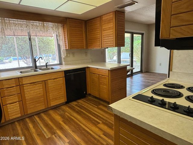 15607 N CEDARHURST Court, Sun City, AZ 85351