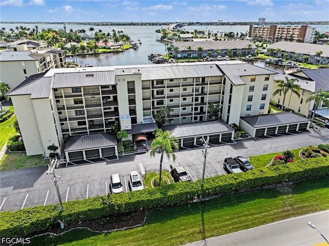 4703 SE 17th PL 205, Cape Coral, FL 33904