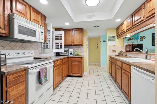 4703 SE 17th PL 205, Cape Coral, FL 33904