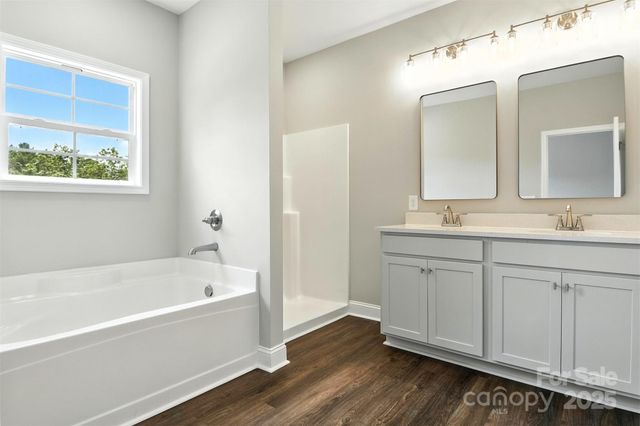 60 Westwinds Drive, Hickory, NC 28601