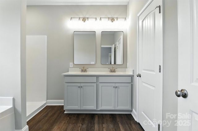 60 Westwinds Drive, Hickory, NC 28601