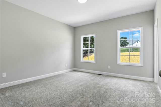 60 Westwinds Drive, Hickory, NC 28601