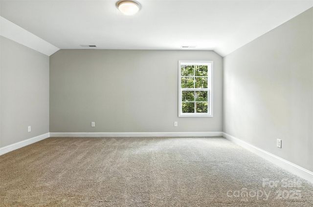 60 Westwinds Drive, Hickory, NC 28601