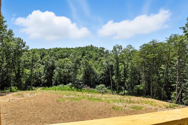 60 Westwinds Drive, Hickory, NC 28601