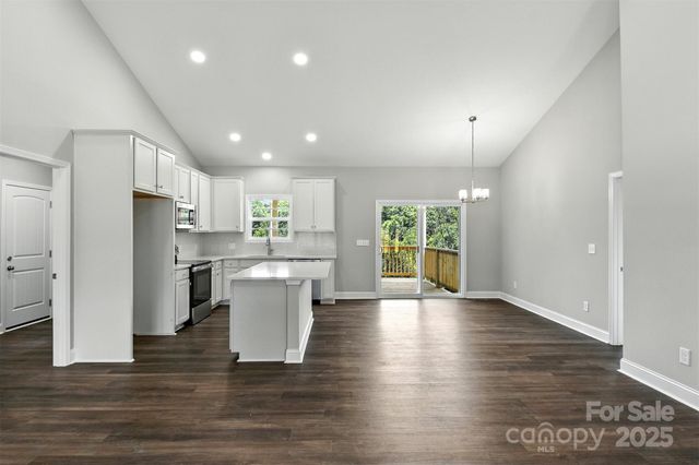 60 Westwinds Drive, Hickory, NC 28601