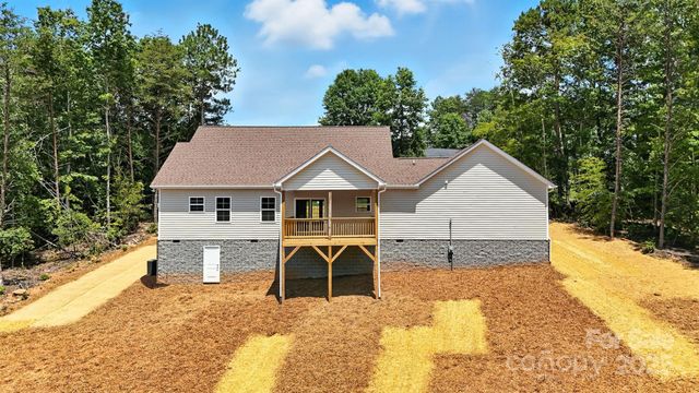 60 Westwinds Drive, Hickory, NC 28601