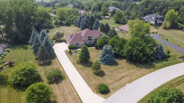 14N924 White Pines Lane, Hampshire, IL 60140