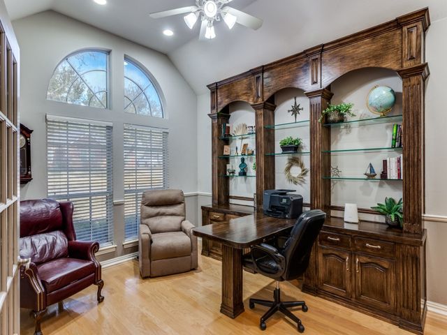 405 Shenandoah Drive, Burleson, TX 76028
