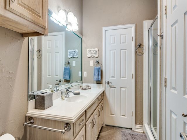 405 Shenandoah Drive, Burleson, TX 76028