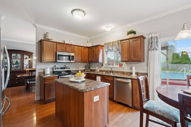 308 Brickle Dr, Murfreesboro, TN 37128