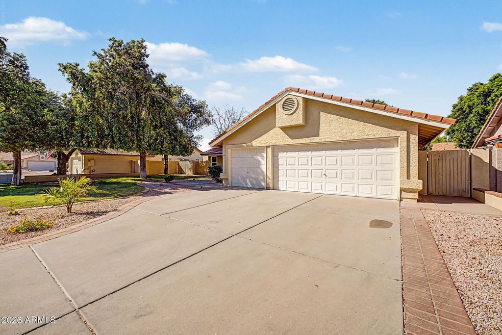 5526 E EVERGREEN Street, Mesa, AZ 85205 — photo 2