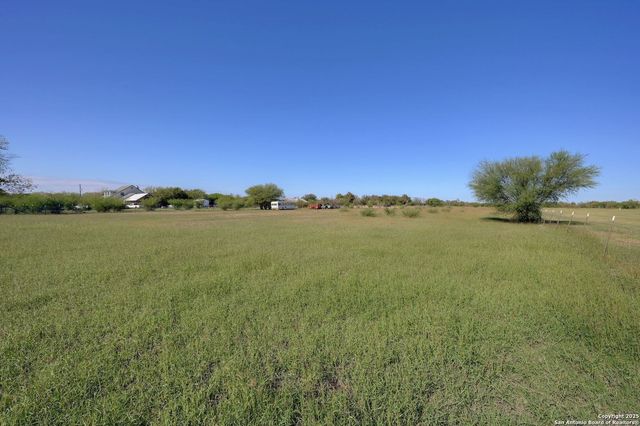 TBD CR 5718 E, Natalia, TX 78059