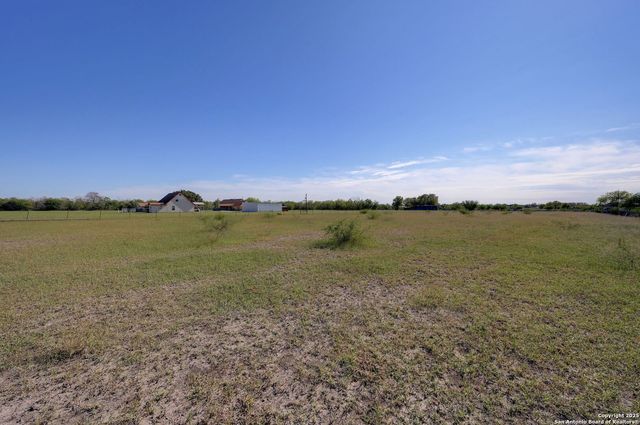 TBD CR 5718 E, Natalia, TX 78059