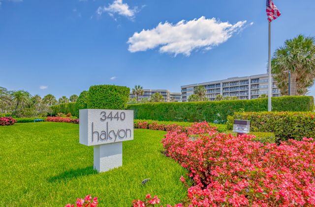 3440 S Ocean Boulevard S 401, Palm Beach, FL 33480