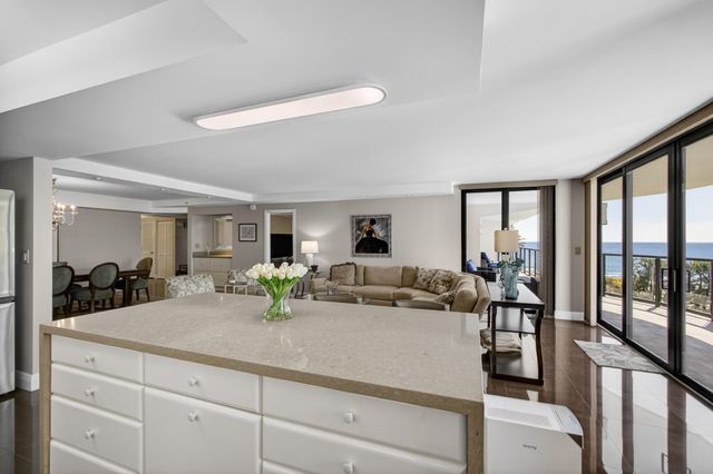 3440 S Ocean Boulevard S 401, Palm Beach, FL 33480