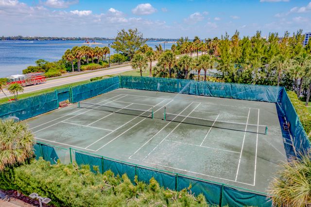 3440 S Ocean Boulevard S 401, Palm Beach, FL 33480