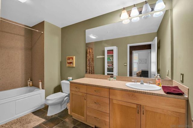 1150 J St 715, San Diego, CA 92101