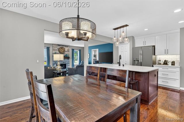 2004 Palmer Drive, Wixom, MI 48393