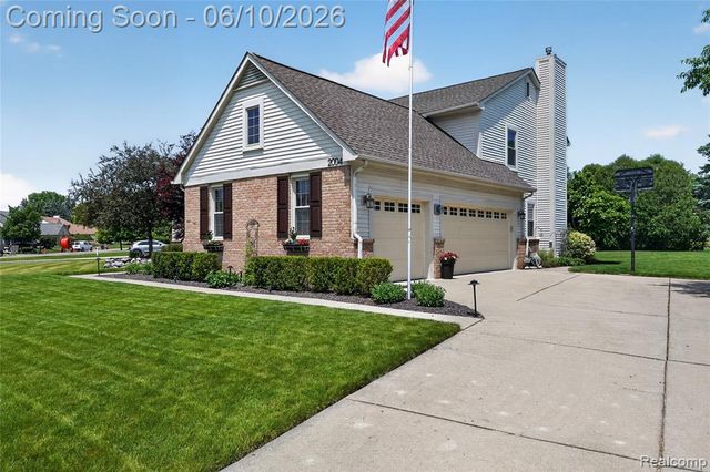 2004 Palmer Drive, Wixom, MI 48393
