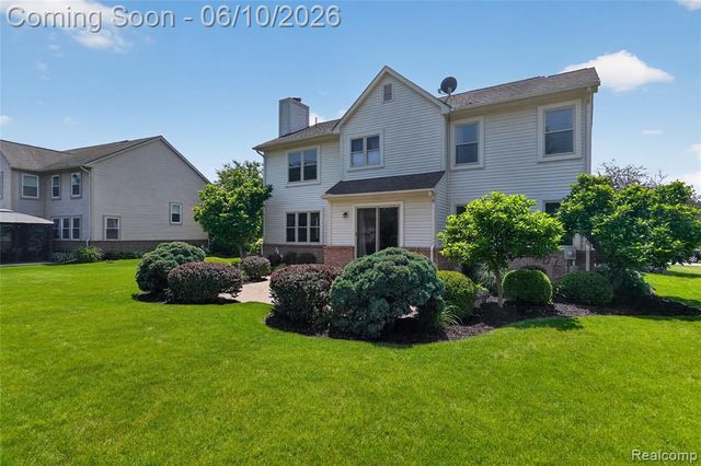 2004 Palmer Drive, Wixom, MI 48393