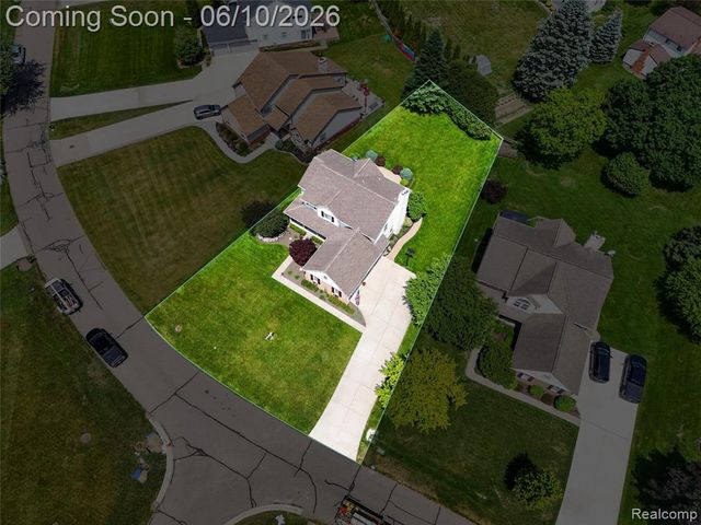 2004 Palmer Drive, Wixom, MI 48393