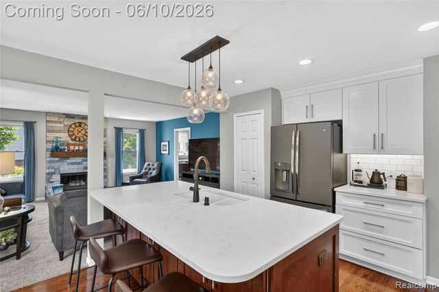 2004 Palmer Drive, Wixom, MI 48393
