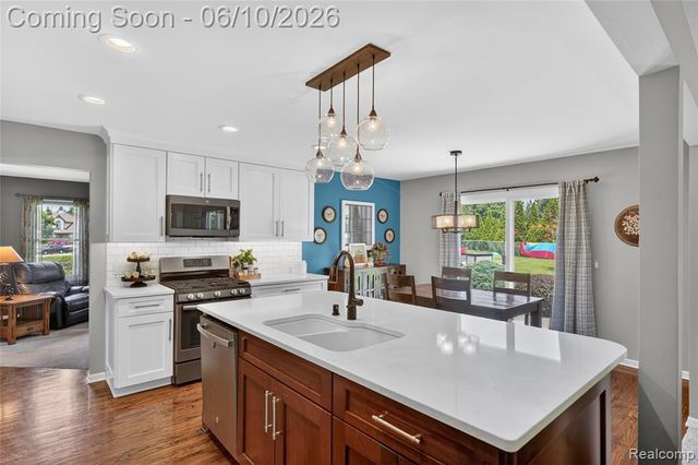 2004 Palmer Drive, Wixom, MI 48393