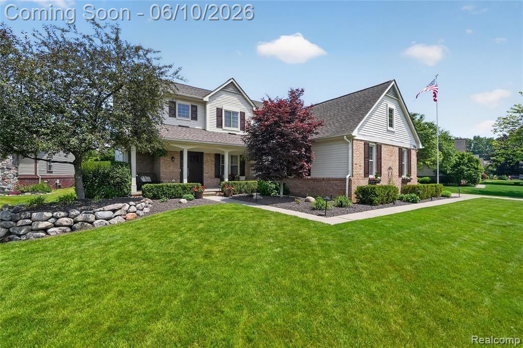 2004 Palmer Drive, Wixom, MI 48393